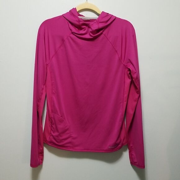 Cabela's Tops - Cabela's Guidewear fuchsia colored pullover top with hood. Size M.